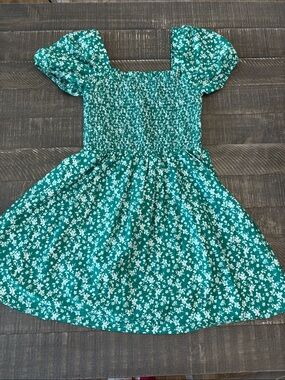 Copper Key Green Floral Smocked Puff-Sleeve Dress